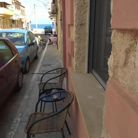 בית נופש Spartis House 50m From The