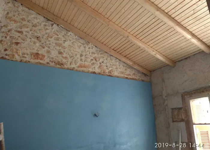 Spartis House 30m From The