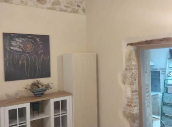 펜션 Spartis House 30m From The *